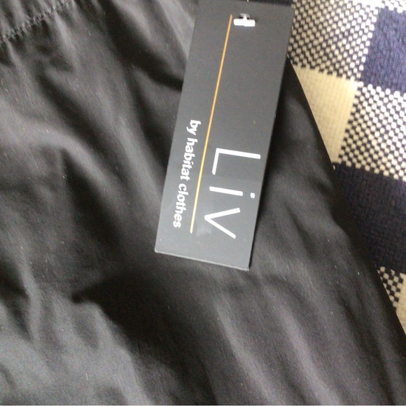 LIV Crop Pants - Picture 4 of 6